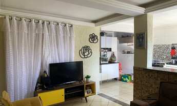 Imagem 2: Sobrado com garagem