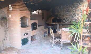 Imagem 7: Lindíssima casa de 250 m2 junto à uma natureza exuberante em Santo Antônio do Pinhal-SP