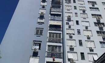 Imagem 5: PORTO ALEGRE - Apartamento Padrão - CRISTAL