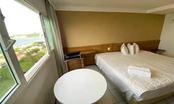 Imagem 3: Flat quarto e sala frente para o Mar