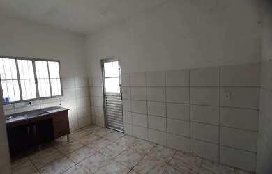 Imagem 6: ALUGO CASA R$800,00<br>BAIRRO JARDIM SÃO BERNARDINO<br>MUNICÍPIO DE SUZANO&lt