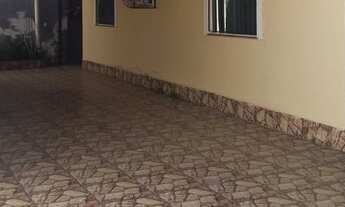 Imagem: Casa com super quintal pertinho da praia