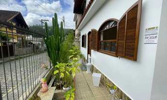 Imagem 2: Casa com 3 dormitórios para alugar por R$ 2.486,00/mês - Centro - Nova Friburgo/RJ