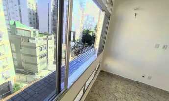 Imagem 3: Apartamento à venda com 2 dormitórios e 1 vaga na quadra da Praia Aparecida