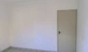 Imagem 6: Sobrado para aluguel possui 250 metros quadrados com 3 quartos