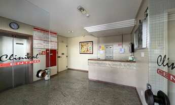 Imagem 4: Consultório para venda com 25 metros quadrados no Centro, sombra (leste/norte), com elevad