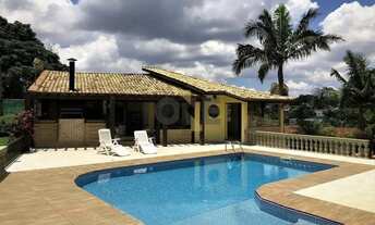 Imagem: Casa com 4 dormitórios, sendo 2 suítes