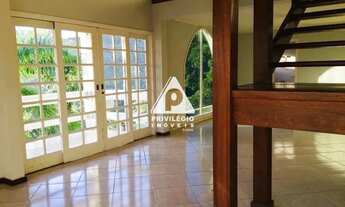 Imagem 2: Casa Triplex em Condomínio