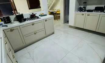 Imagem 6: Sobrado em Candeias com 450 m² com 4 qts e piscina