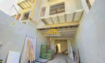 Imagem 2: ALUGA SE CASA TRIPLEX COM 03 SUÍTES NO BAIRRO JARDIM BRASILIA / ESP SANTO