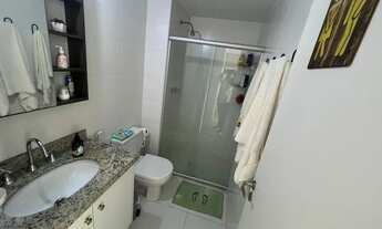 Imagem 7: QUARTO E SALA,COM ARMÁRIOS,SOL DA MANHÃ COM 47 QUADRADOS NO CENTRO RIO, PRÉDIO COM PISCINA