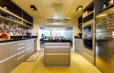 Imagem 7: Apartamento Reformado com 3 quartos, Suíte e Vaga de Garagem Coberta à Venda na SQS 203