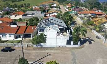 Imagem 4: Casa de Alvenaria - Venda - 03 dormitórios - 600m2 - Rua Carlos Eckelberg - Centro - Lontr