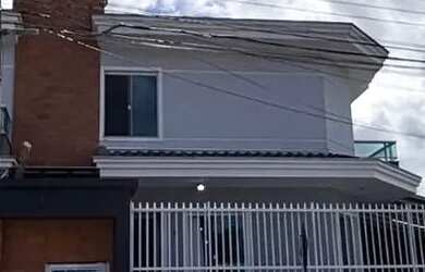 Imagem 2: Casa com 2 suítes e 1 quarto à venda no bairro Glória em Joinville-SC por R$750.000,00