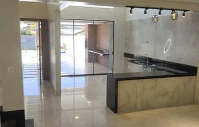 Imagem 4: Rua 12/10 Casa de condomínio para venda tem 240 metros quadrados com 4 quartos