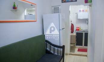 Imagem 7: Conjugado 24m² dividido em quarto e sala no Catete - Rio de Janeiro- RJ