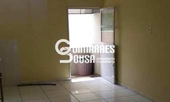 Imagem 5: Casa - Venda - Espaçosa com ótima localização