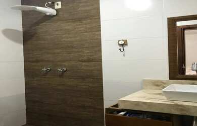 Imagem 4: Casa com piscina em Condomínio