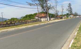 Imagem 6: Sobrado na Avenida Beira Mar, próximo ao centro de frente para o mar
