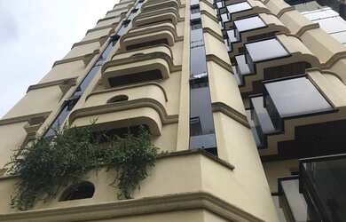 Imagem 2: Apartamento para venda possui 130 metros quadrados com 3 quartos em Enseada - Guarujá - SP