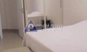 Imagem 4: Lindo apartamento com vista lateral para o mar em COPACABANA!