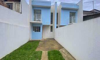 Imagem 2: Sobrado de frente para rua, 2 dormitórios com espaço amplo nos fundos, à venda, Pinheirin