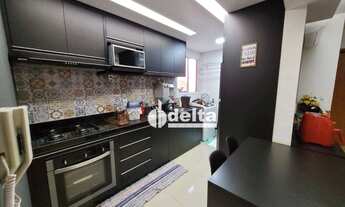 Imagem 2: Apartamento com 2 dormitórios à venda, 54 m² por R$ 230.000,00 - Jardim Inconfidência - Ub