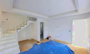 Imagem 7: Sobrado à venda com 3 Dormitórios sendo uma suíte com sacada sala em conceito aberto, banh