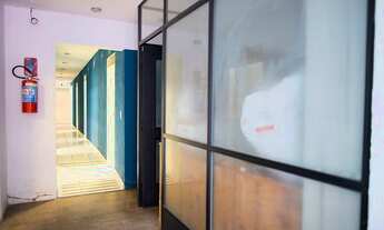 Imagem 4: Amplo imóvel, localizado no Parnamirim com 04 vagas de estacionamento , recepção, 12 salas