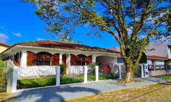 Imagem: Casa para venda tem 250 metros quadrados