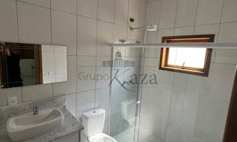 Imagem 4: Casa para venda tem 200 metros quadrados com 3 quartos