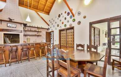 Imagem 11: Casa de Alto Padrão em Região nobre da cidade, em frente ao Bosque de Portugal