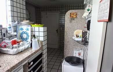 Imagem 6: Apartamento para venda tem 217 metros quadrados com 3 quartos em Calhau