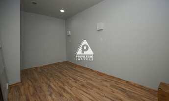 Imagem 4: Privilégio Imóveis Vende: Excelente loja de galeria, ótima oportunidade de montar seu próp