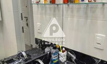 Imagem 3: Lindo apartamento todo reformado com vista para o Teatro Municipal, Centro - RJ