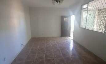 Imagem 2: ALUGA-SE CASA DE 3 DORMITÓRIOS 1 SÚITE / BAIRRO APARECIDA - SANTOS