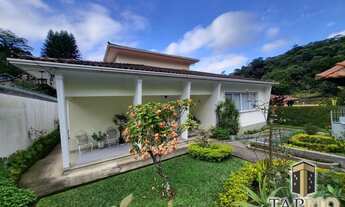 Imagem 2: Casa Duplex em Petrópolis com Terreno Linear