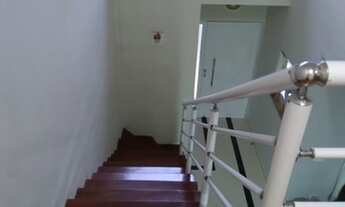 Imagem 5: Casa de condomínio sobrado para venda tem 220 metros quadrados com 3 quartos