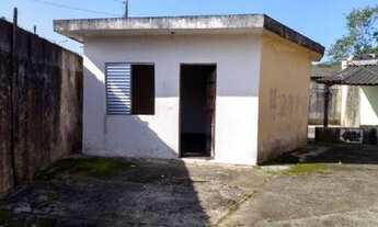 Imagem 2: Casa em Peruíbe com 2 salões comerciais, entrada mais parcelas