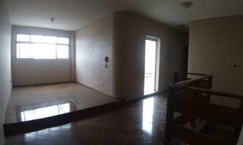 Imagem 6: Duplex para venda possui 204 m² com 4 quartos sendo 2 suítes, área de churrasco