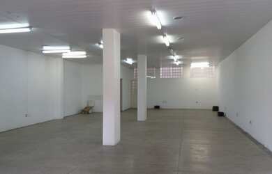 Imagem 6: Prédio comercial com 1.242m² em frente à Prefeitura