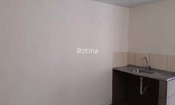 Imagem 2: Casa para aluguel, 1 quarto, 1 vaga, Marta Helena - Uberlândia/MG