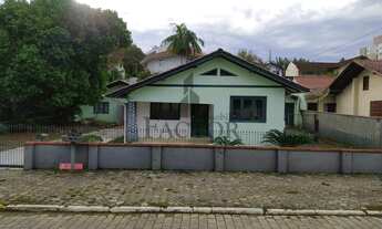 Imagem: Casa mista localizada no Bairro Imigrantes