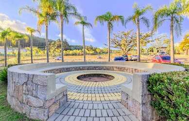 Imagem 4: Porto Alegre - Casa Padrão - Alphaville