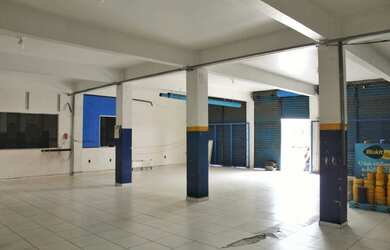 Imagem 7: Vendo Prédio Comercial no Parque 10 em Frente ao Baratão da Carne/ Ótima Localização