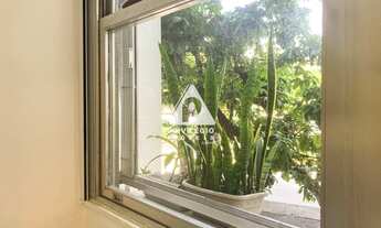 Imagem 7: Quarto e sala todo reformado com jardim de inverno