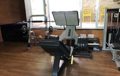 Imagem 4: Casa maravilhosa no Alphaville 1, porteira fechada, aceita permuta!