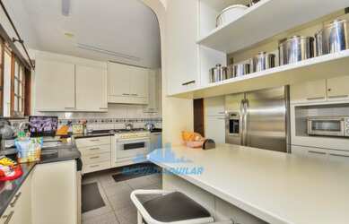 Imagem 13: Casa de Alto Padrão em Região nobre da cidade, em frente ao Bosque de Portugal