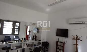 Imagem 3: Casa 3 dormitórios com garagem no bairro Floresta em Porto Alegre