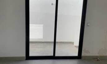 Imagem 6: Casa para venda tem 450 metros quadrados com 3 quartos, sendo 3 suites